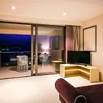 Balcony Boutique (adults Only) מלון טסיליבי