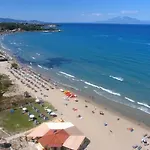 Balcony Boutique (adults Only) 3* טסיליבי