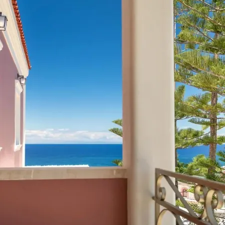 Hotel Balcony Boutique