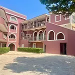 Отель Balcony Boutique (adults Only)
