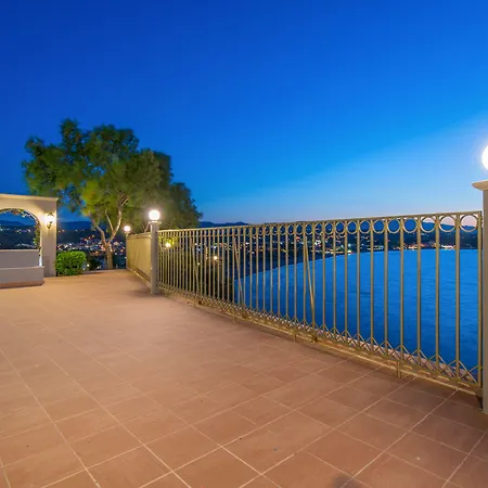 Balcony Boutique (adults Only) מלון 3*