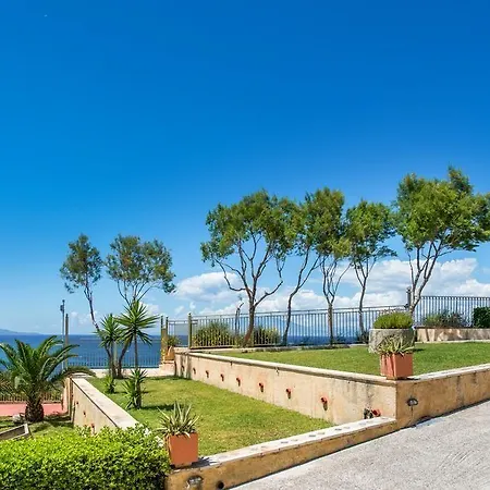 מלון Balcony Boutique (adults Only) 3*