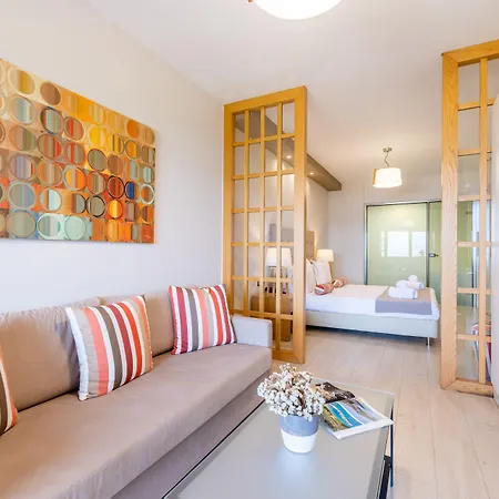 Balcony Boutique (adults Only) מלון 3*